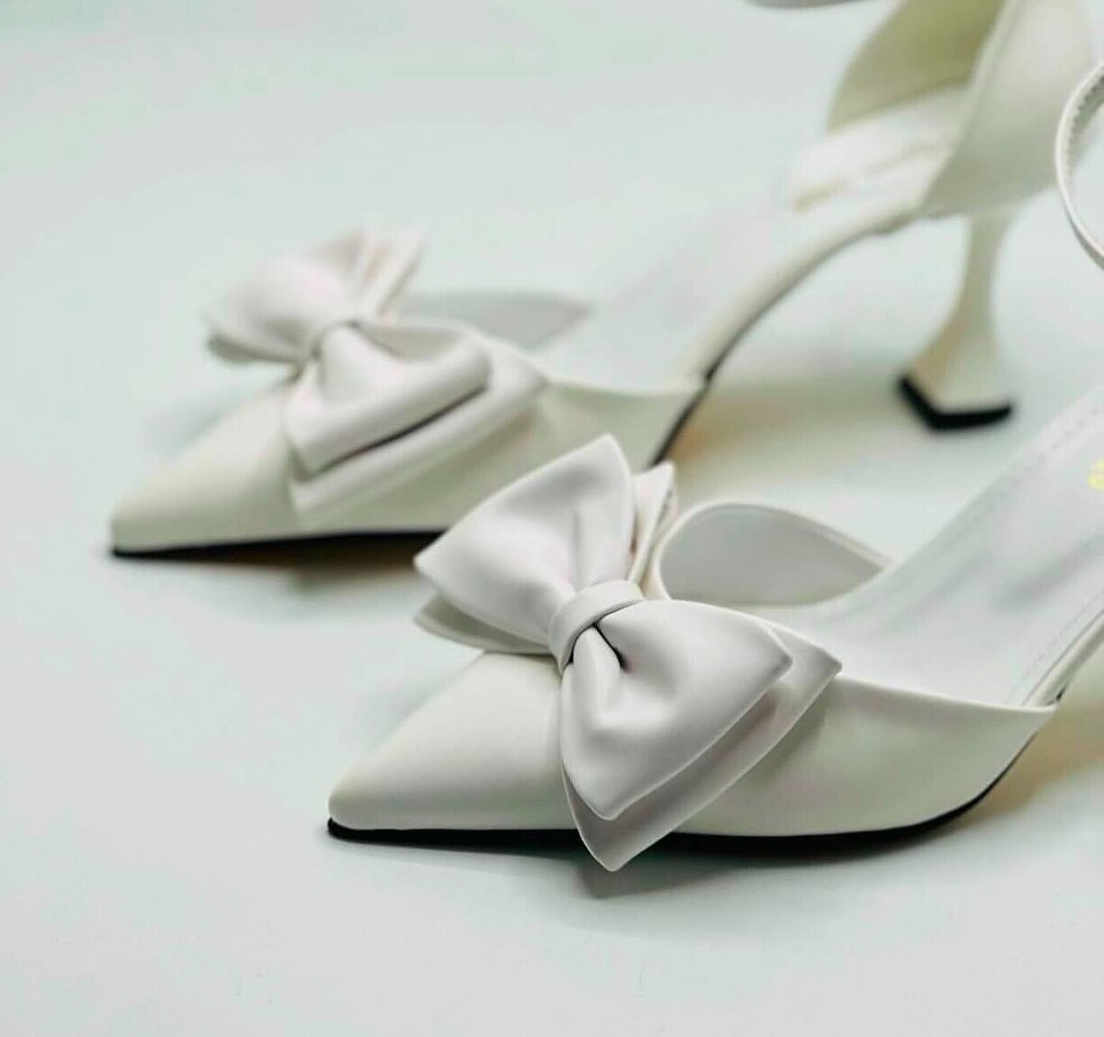 Qismat Elegant Women's Heels – Butterfly Knot in Black & White
