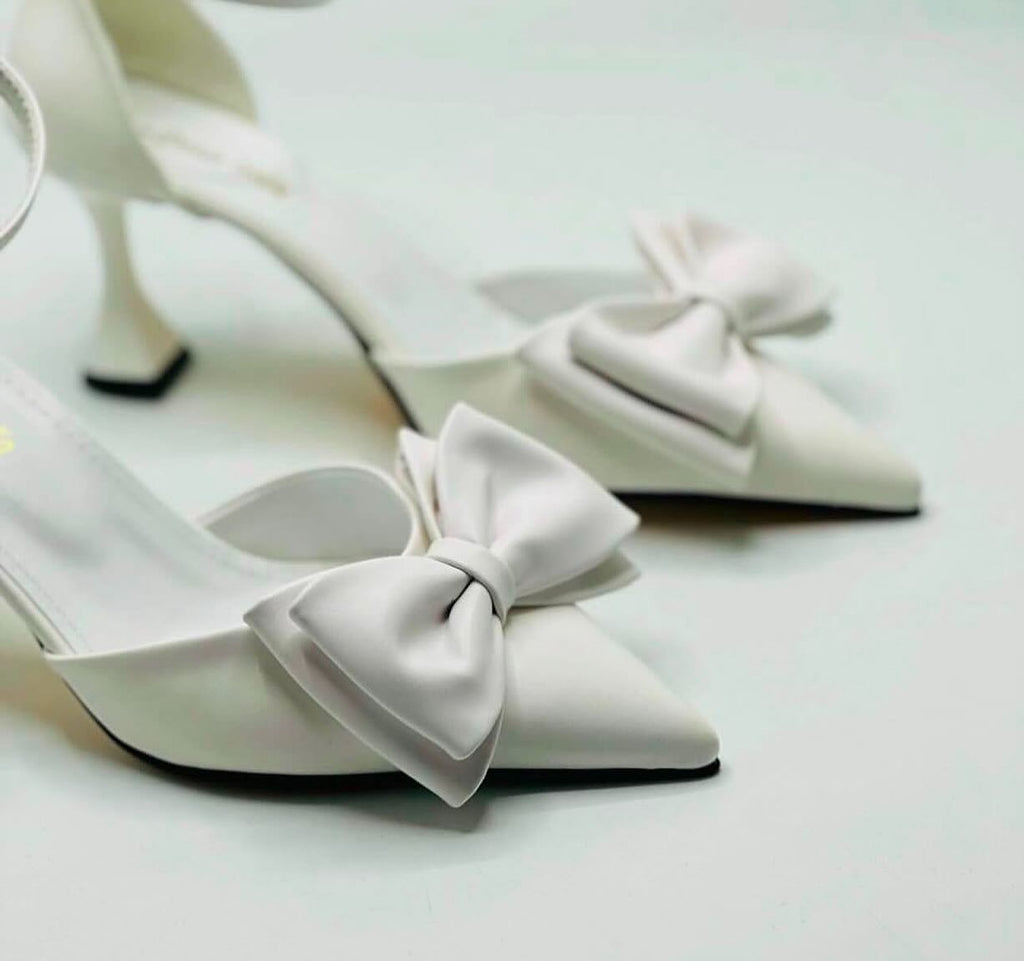 Qismat Elegant Women's Heels – Butterfly Knot in Black & White