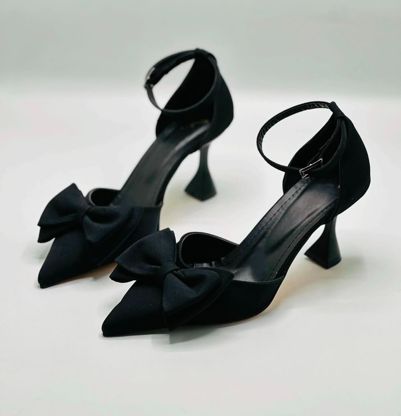Qismat Elegant Women's Heels – Butterfly Knot in Black & White